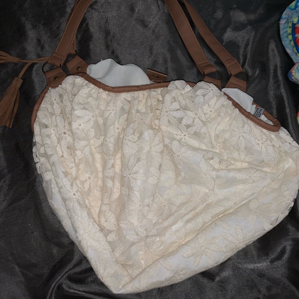 White Claire’s purse